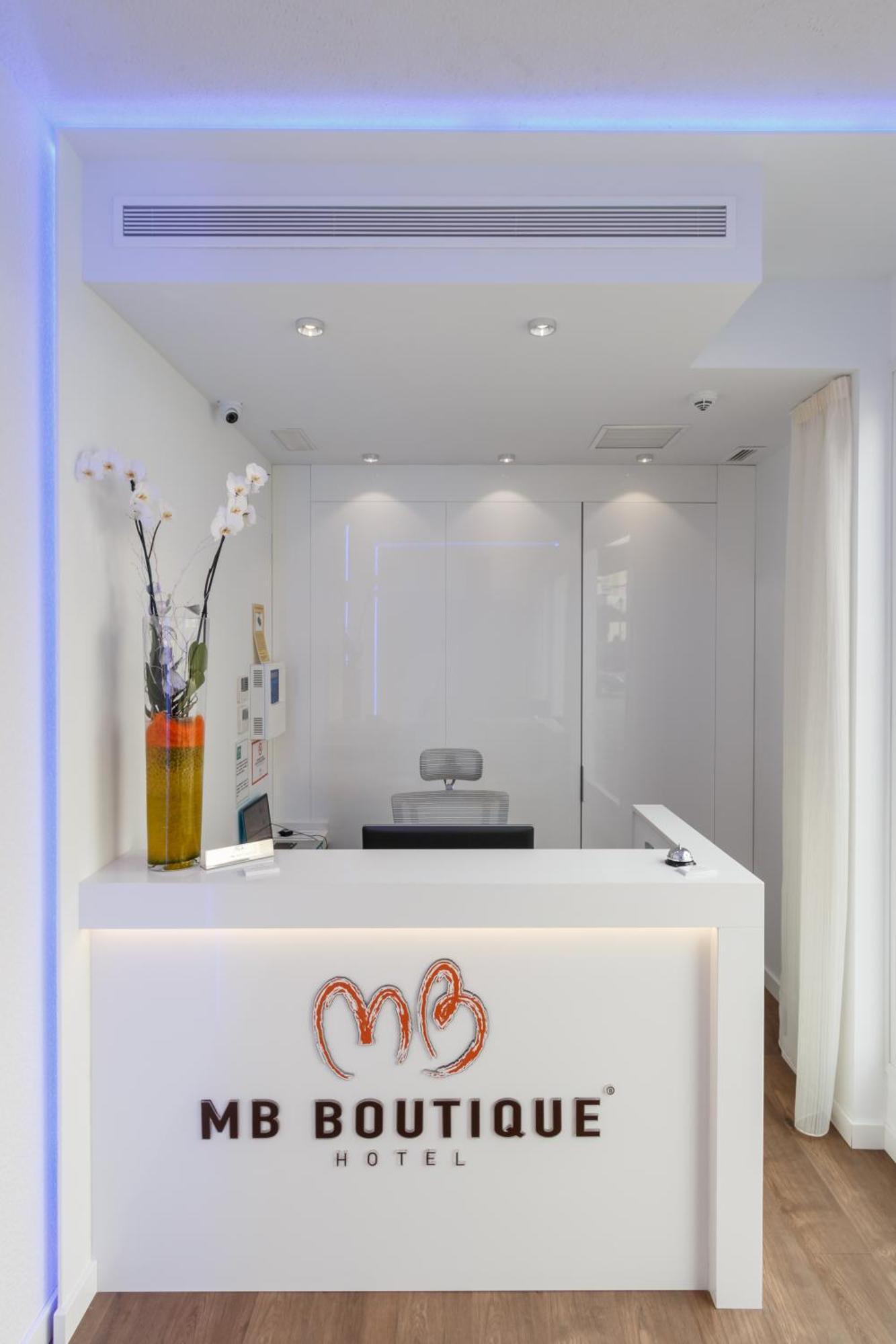 Neptuno 2B Menyber Appartement Nerja Buitenkant foto